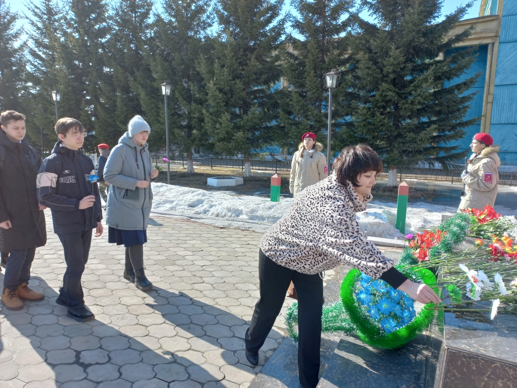 Беседа Главы района П.А.Малышкина со старшеклассниками  накануне Дня рождения Нижнеингашского района.