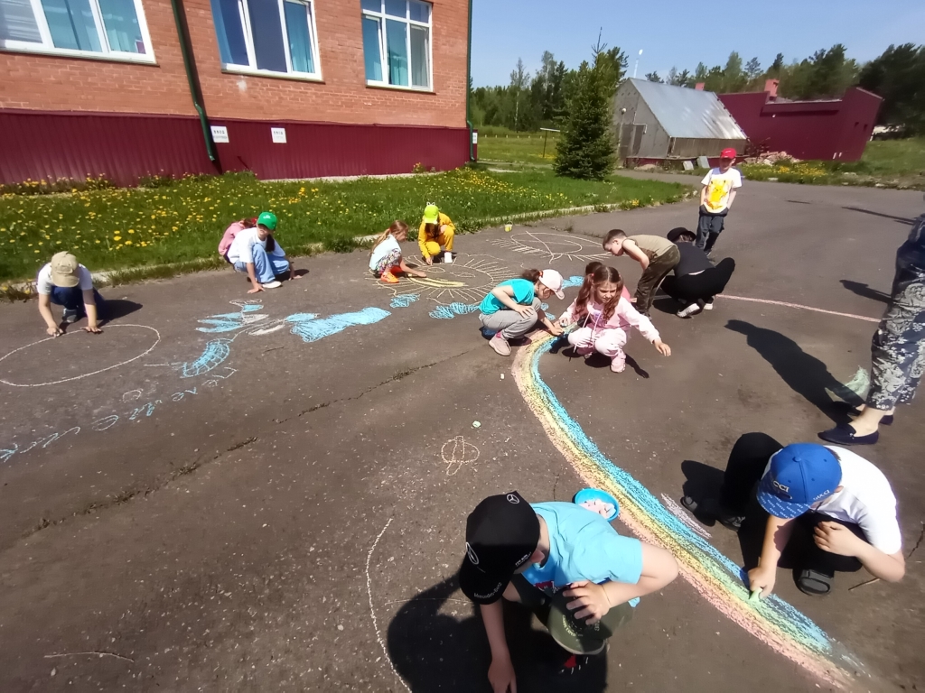 Первый день работы летнего лагеря.